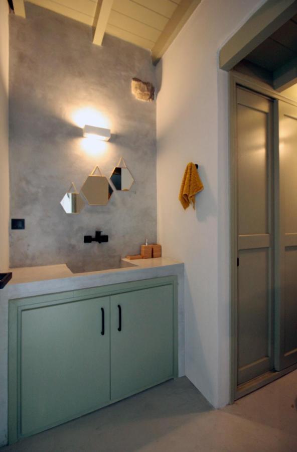 New Guesthouse In Emporios Emporeios  Exterior photo